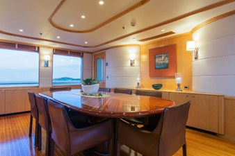 4*PUPPIES 6 Dining Salon Looking Forward To Portside