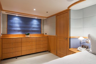 4*PUPPIES 18 Master Stateroom Looking Aft To Portside