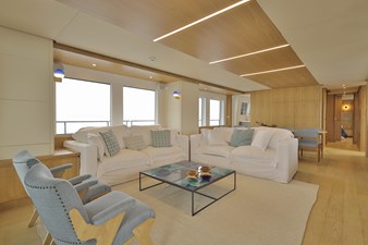 Waikiki 11 Main Salon - fwd view