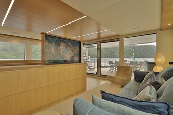 Waikiki 12 Upper deck loung - TV setup