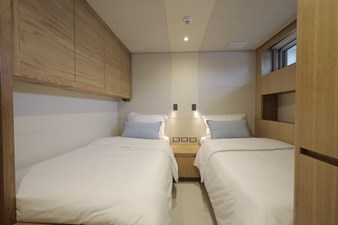 Waikiki 29 twin cabin1
