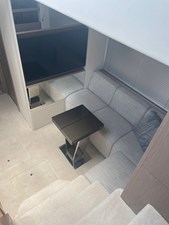 SUNSEEKER 8 Lobby