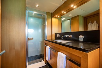 CORAZON 11 Queen Guest Stateroom Bath