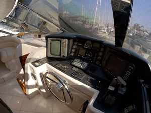 SANDCASTLE  22 Pilothouse