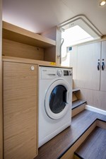 2023 Beneteau Grand Trawler 62 28 BENETEAU Grand Trawler 62 Washer / Dryer